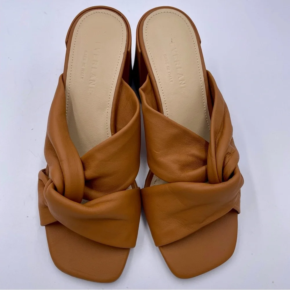 NEW Everlane Desert Tan Leather Day Twist Heel in Size 6.5 - Picture 4 of 14
